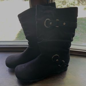 Cute fall boots! Unr8ed brand. Never worn
